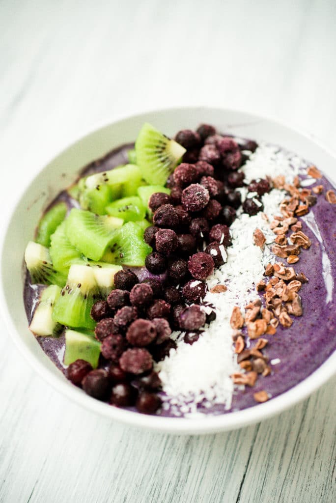 Sweetly Splendid - Blueberry Banana Smoothie Bowl
