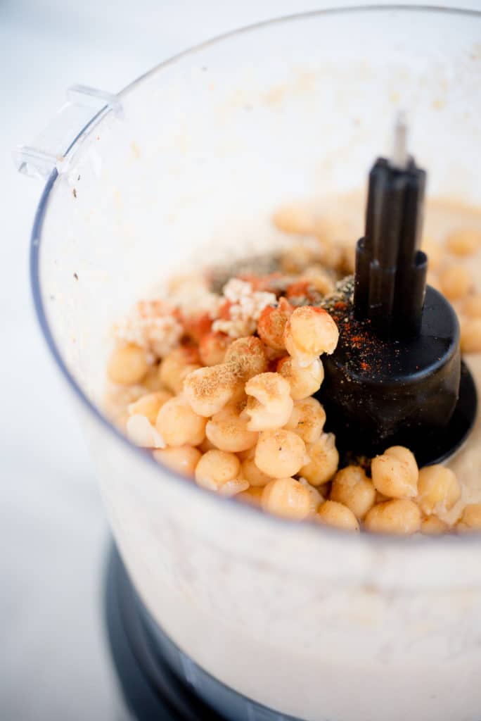 Easy Homemade Hummus - Sweetly Splendid