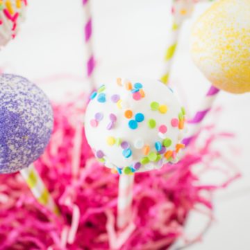 cake pops in decorative pink grass
