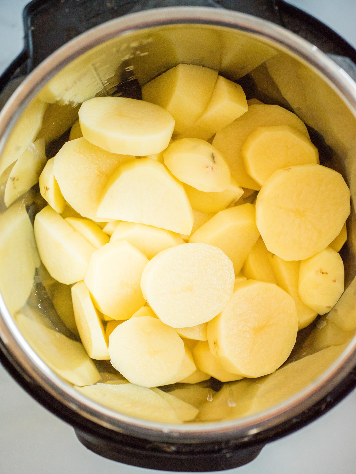 sliced potatoes in instant pot