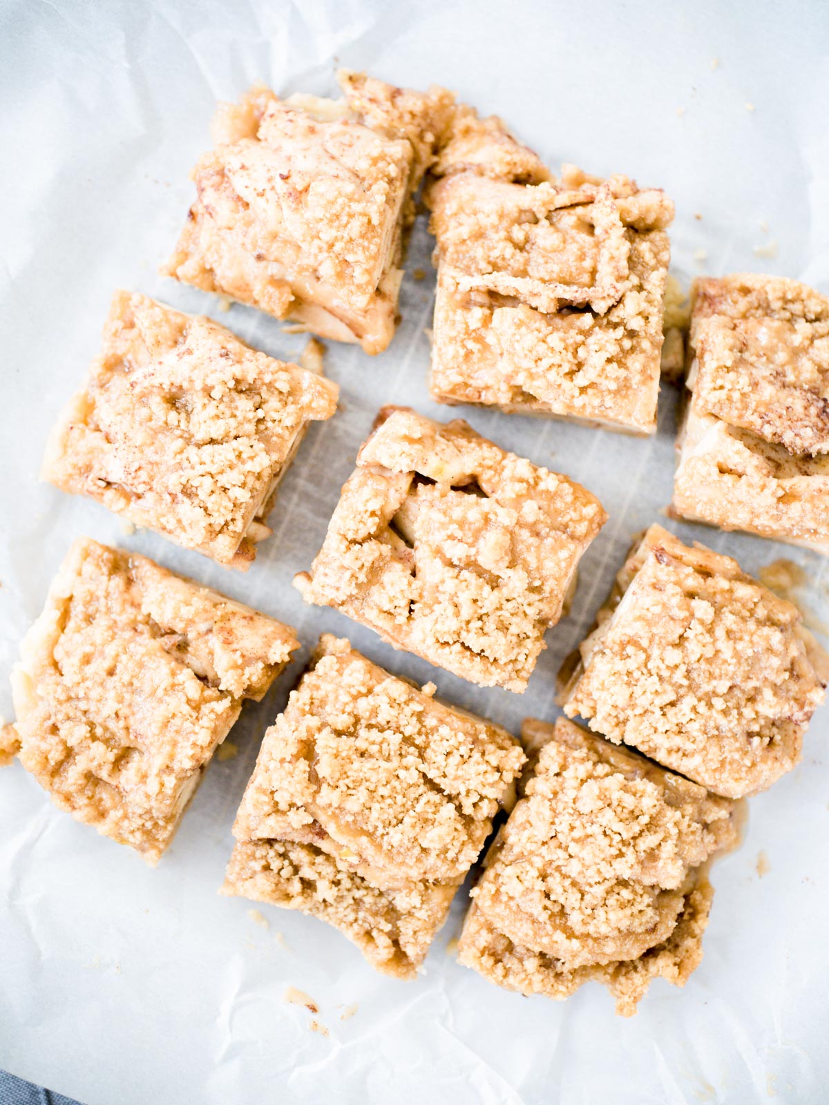 cut apple pie squares