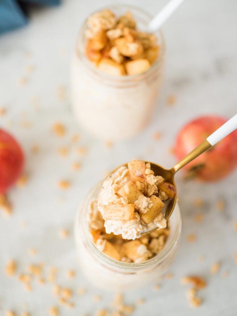 a spoonful of apple pie overnight oats