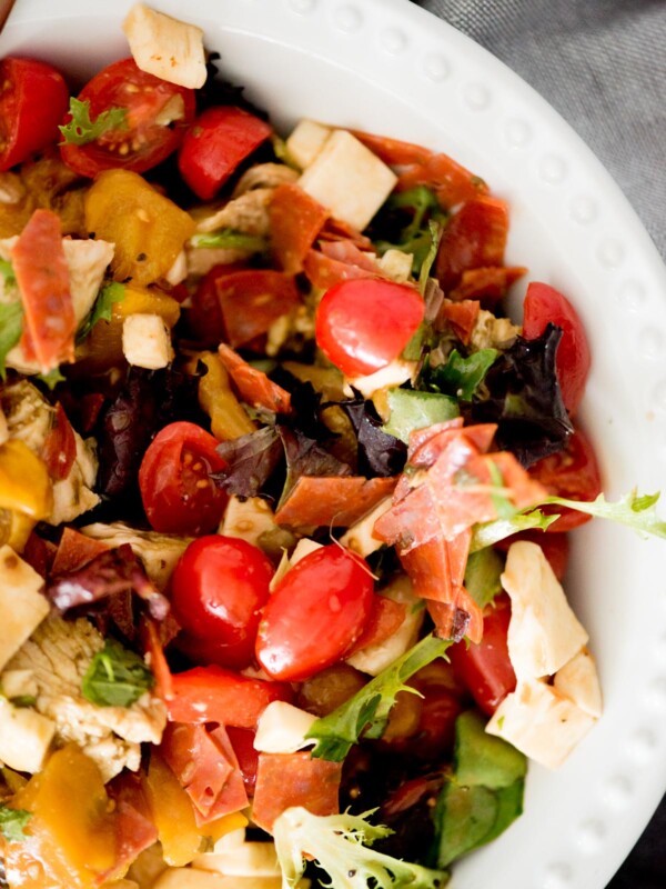 Pesto Chicken Mason Jar Salad Sweetly Splendid