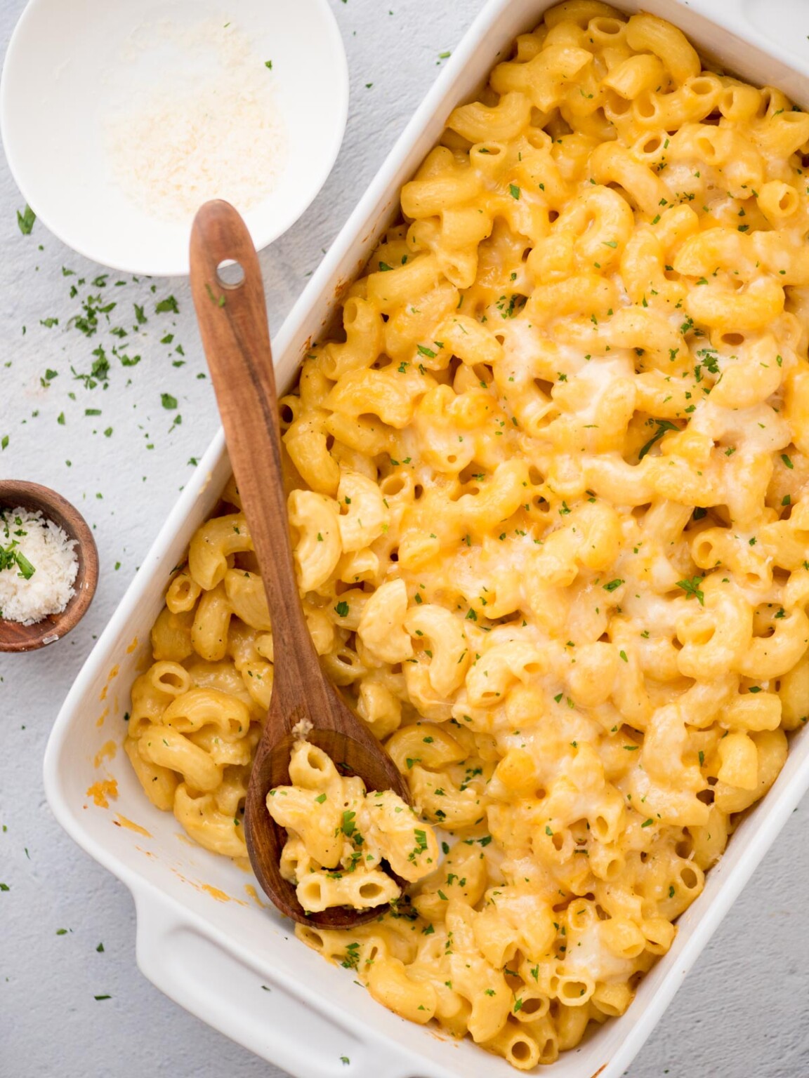 PERFECT Baked Mac and Cheese - Sweetly Splendid