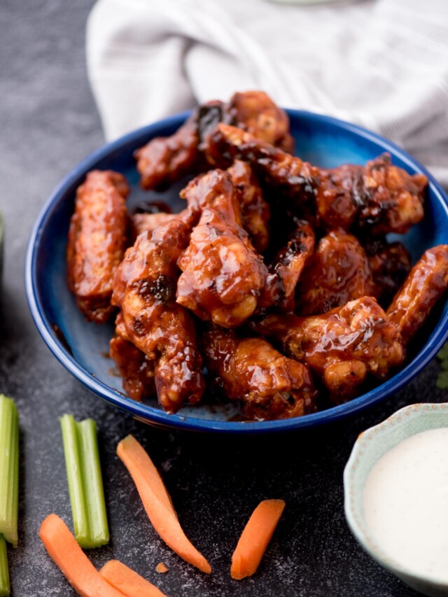 BBQ Baked Chicken Wings - Sweetly Splendid