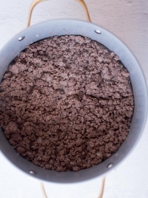 Texas Chili with Beans Recipe - Sweetly Splendid